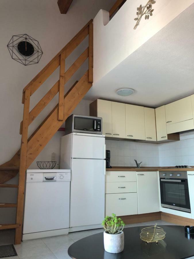Apartment Marina Di Pinarello, Appt Climatise A 400m De La Zonza